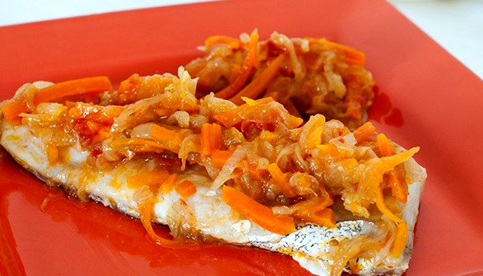 Запеченный хек с овощами: ароматное и вкусное рыбное блюдо ➤ Prozoro.net.ua