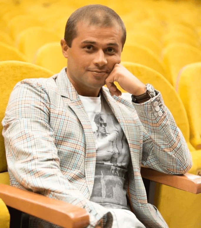 Комик-изменник и новый скандал: где сейчас Андрей Молочный 6 Комик-изменник и новый скандал: где сейчас Андрей Молочный