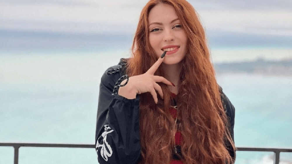 20-летняя дочь Оли Поляковой выходит замуж и показала предложение от иностранца