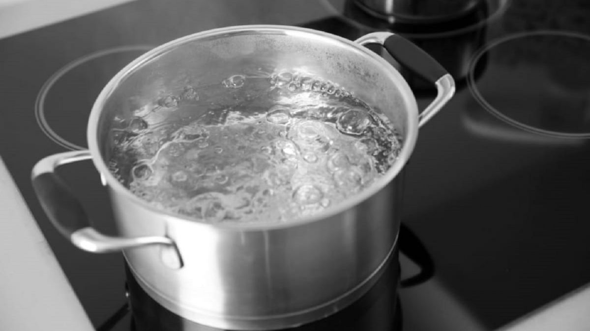 Почему не стоит кипятить воду дважды: важные факты