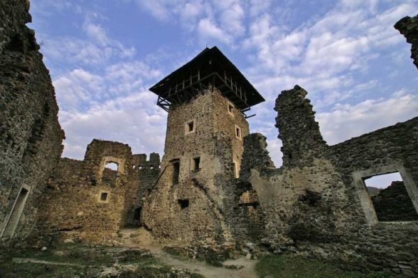 Дві нерозгадані таємниці: це найзагадковіший замок в Україні