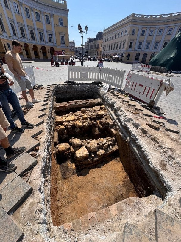 В Одессе нашли точное место Хаджибейского замка (фото) 7 В Одессе нашли точное место Хаджибейского замка (фото)