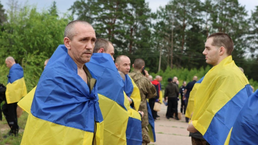 Обмін полоненими 4 липня: додому повернулися молоді, поранені та тяжкохворі захисники 3 Обмін полоненими 4 липня: додому повернулися молоді, поранені та тяжкохворі захисники