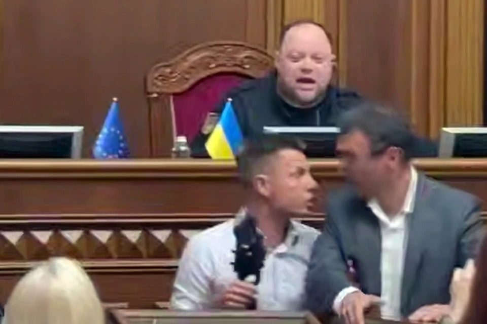 У Раді відбулася сутичка між нардепами: що відомо (відео)