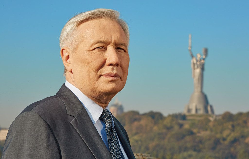 Ехануров заявил, что 15 лет назад ВСУ называли «тунеядцами», а РФ «братской»