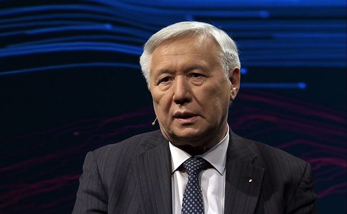 Ехануров заявил, что 15 лет назад ВСУ называли «тунеядцами», а РФ «братской»