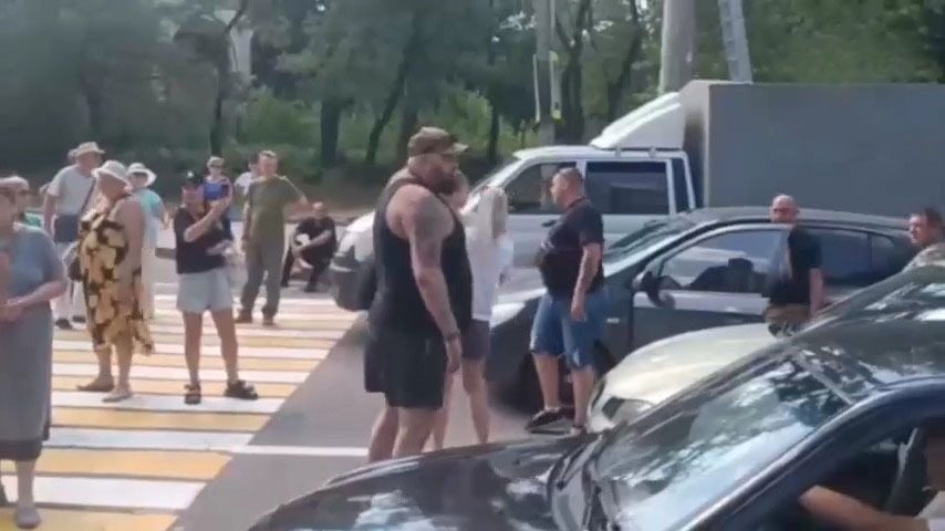 В Донецке бунт из-за воды: организатора схватили за обращение к Путину