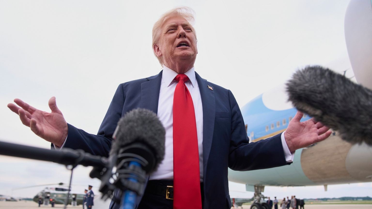 Після зустрічі з путіним Трамп заявив про санкції!