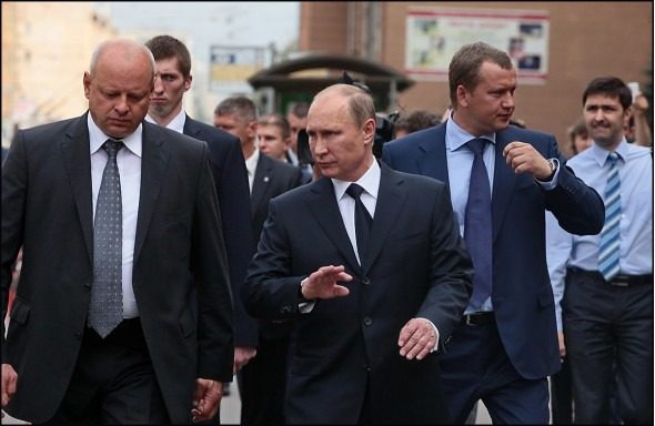 Те, що побачили в руках охоронця Путіна, приголомшило мережу