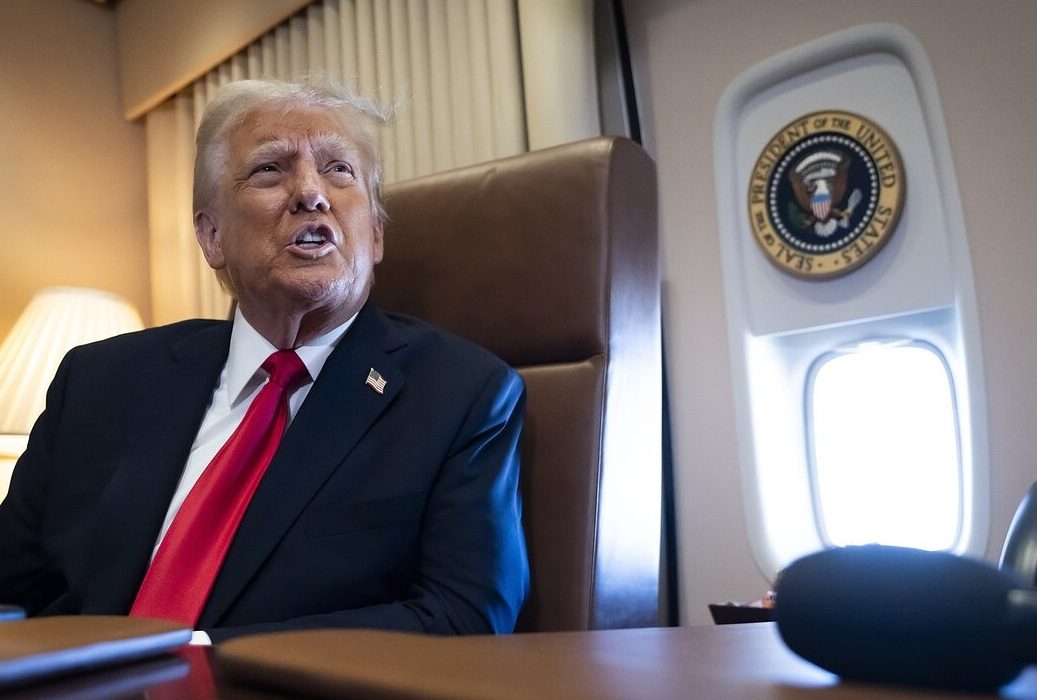 Після зустрічі з путіним Трамп заявив про санкції!