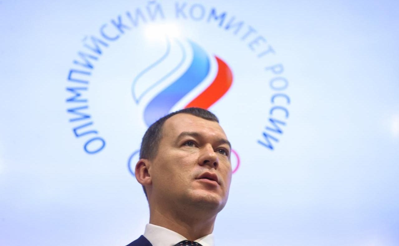Глава ОКР “впав навколішки перед Путіним” і став посміховиськом