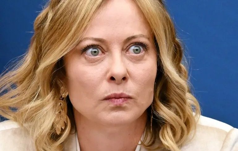Выражение лица Мелони на встрече с Трампом порвало сеть ➤ Prozoro.net.ua
