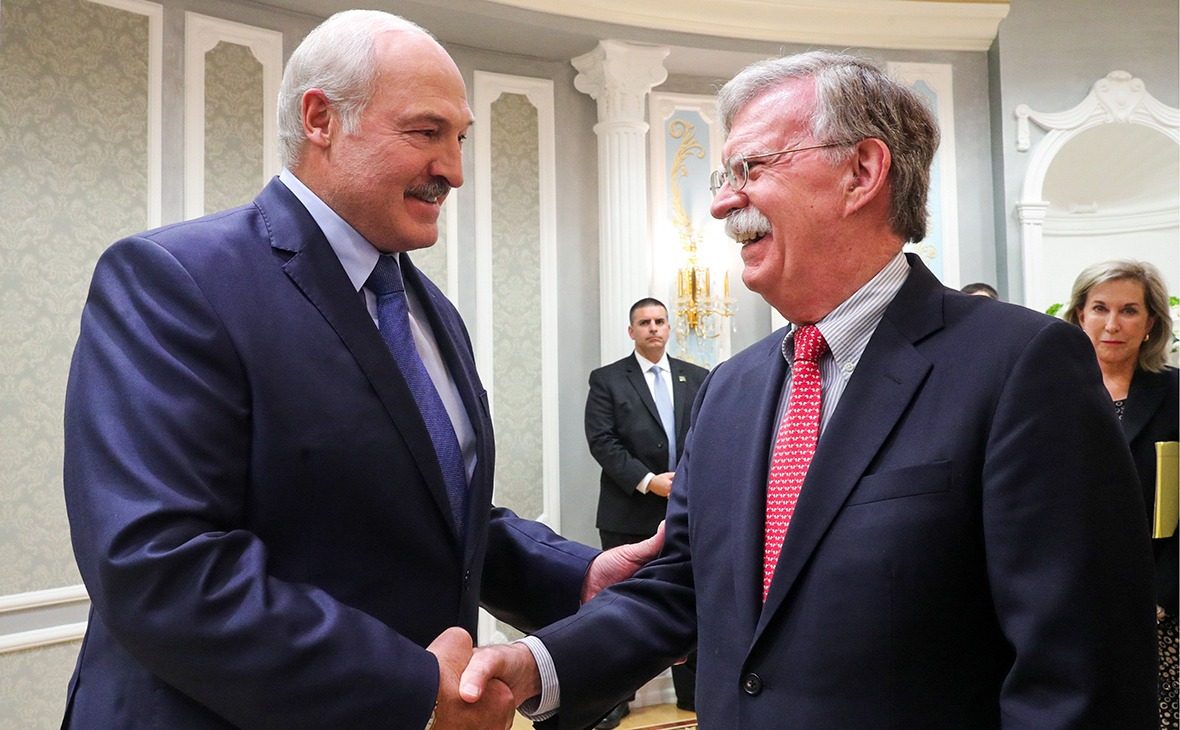 За 5 годин до зустрічі з Путіним: навіщо Трамп дзвонив Лукашенку