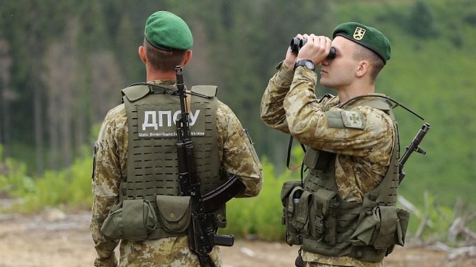 Телефонний дзвінок врятував життя чоловікові на українському кордоні