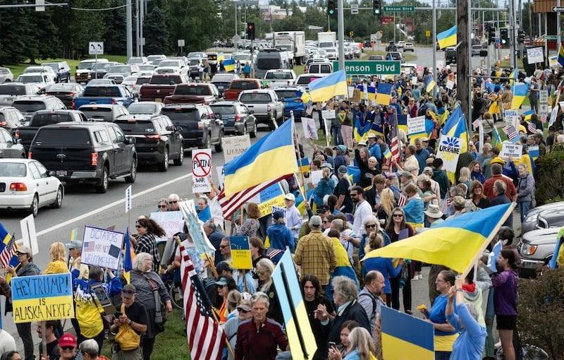 Встреча Трампа и Путина на Аляске: чего требуют американцы на митинге ➤ Prozoro.net.ua