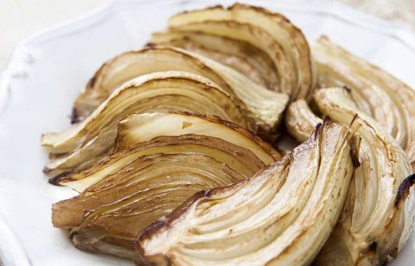 Запеченный лук: невероятно ароматная закуска