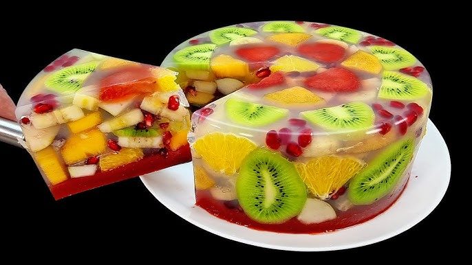Летний десерт, который покоряет вкусом: готовится очень просто