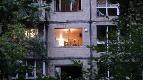 Плохие новости о девушке, выжившей в Киеве после удара РФ