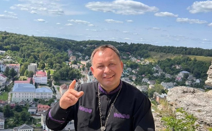 Чи є гріхом доношувати речі померлих: священник відповів ➤ Prozoro.net.ua