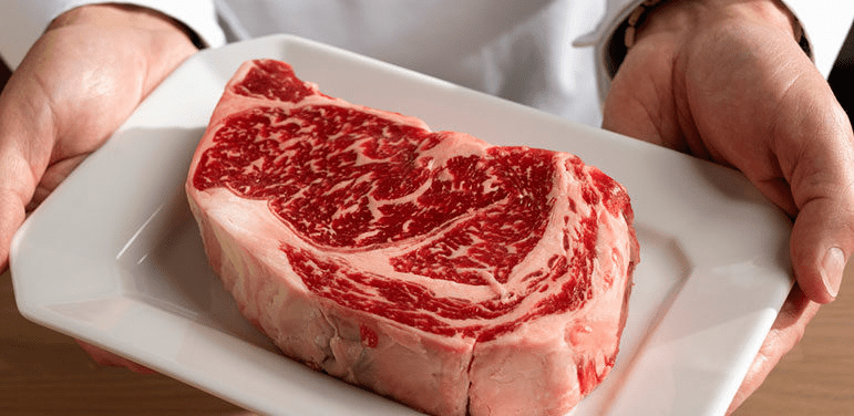 Клей у продуктах: експерти попередили, що ми їмо насправді