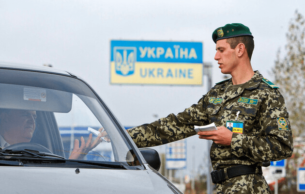Хто зі студентів має шанс виїхати з України на навчання: пояснення