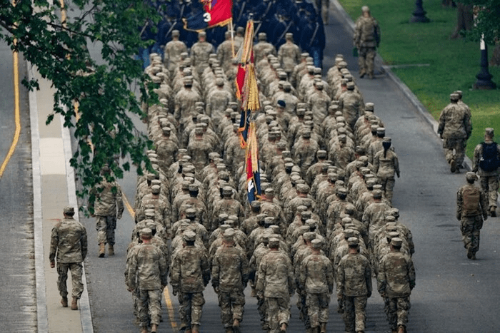 Тривожний прогноз: США не витримають великої війни з РФ і Китаєм