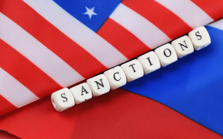 Возможна ли ослабление санкций против РФ после саммита на Аляске: мнение эксперта