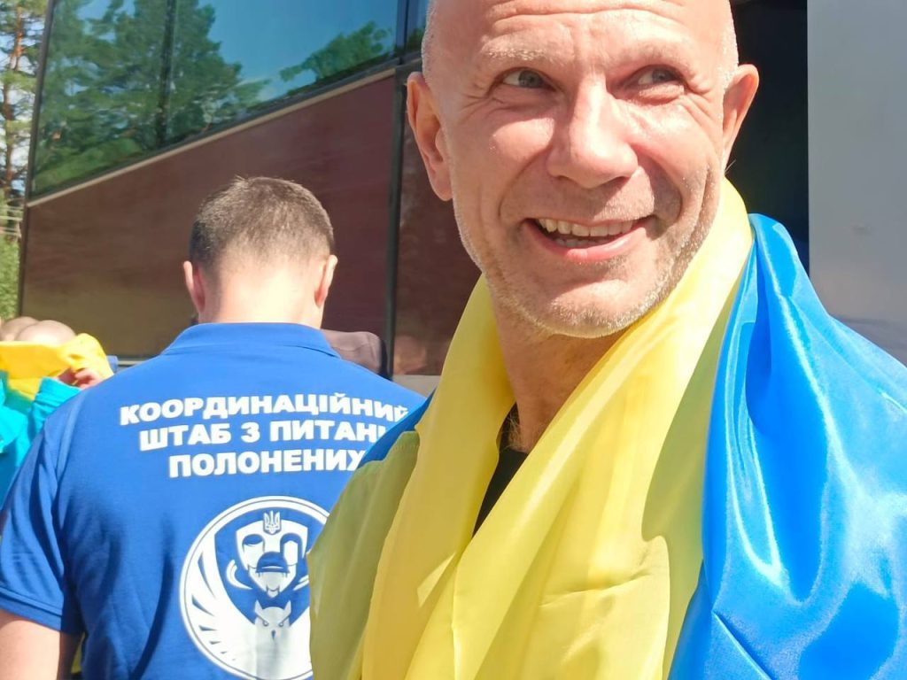 Украина вернула еще 84 гражданина из российского плена (фото) 6 Украина вернула еще 84 гражданина из российского плена (фото)