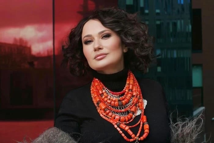 Мозговая тремя словами описала невесту старшей дочки