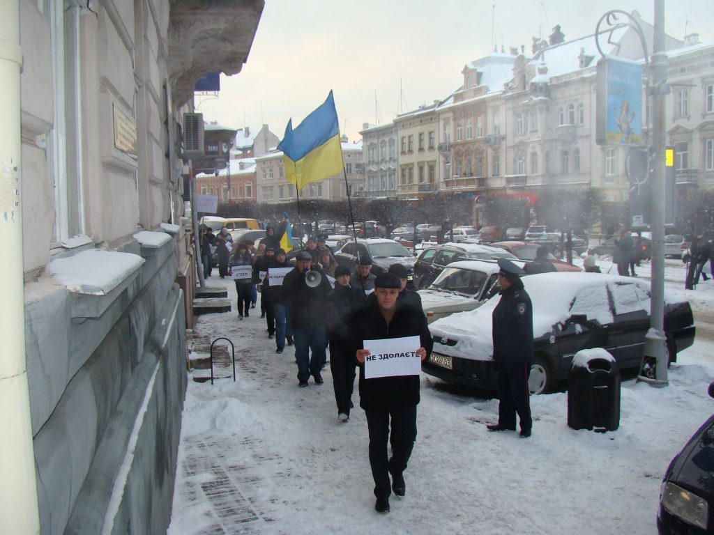 Патриот, что жил на одну зарплату и не владел недвижимостью: кем был Парубий, которого жестоко убили во Львове 3 Патриот, что жил на одну зарплату и не владел недвижимостью: кем был Парубий, которого жестоко убили во Львове