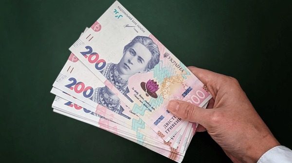 Пенсия в 2026 году пойдет вверх: кому поднимут выплаты