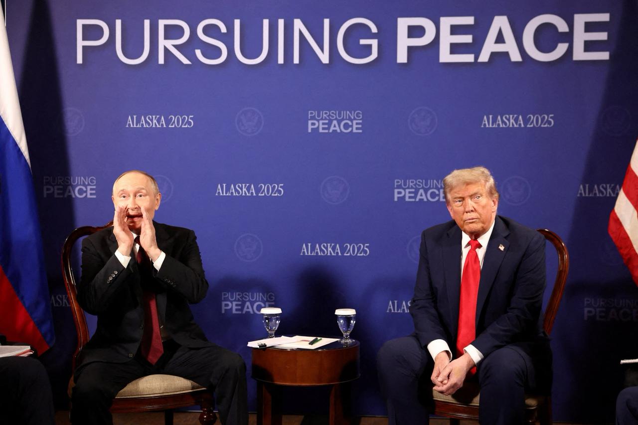 Що сказав путін про мир в Україні після зустрічі з Трампом?