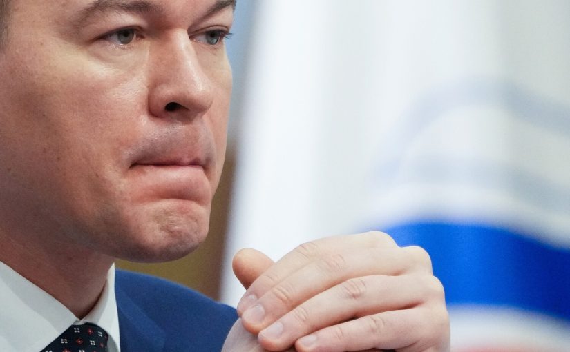 Глава ОКР «упал на четвереньки перед Путиным» и стал посмешищем ➤ Prozoro.net.ua