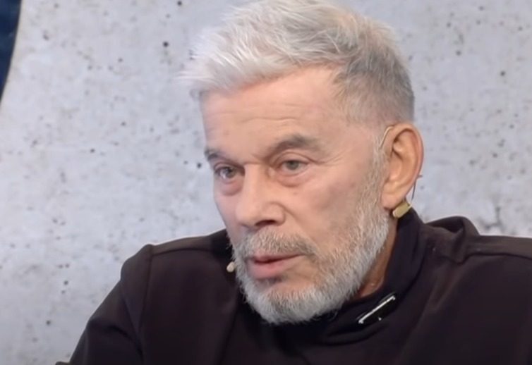 Потерял миллионы: известного кремлевского певца «развели»