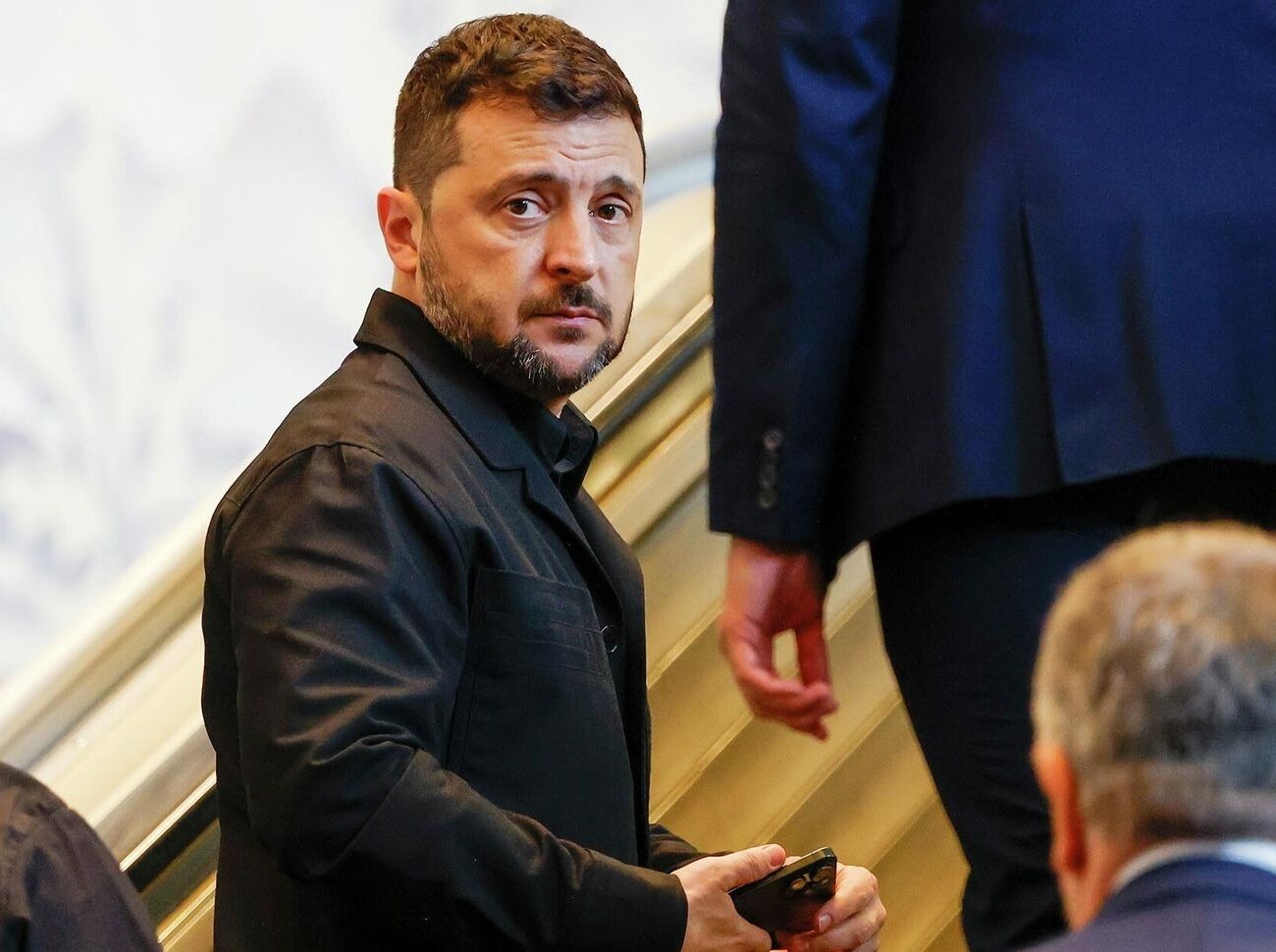 После встречи с Трампом Зеленский показал жест журналистке ➤ Prozoro.net.ua