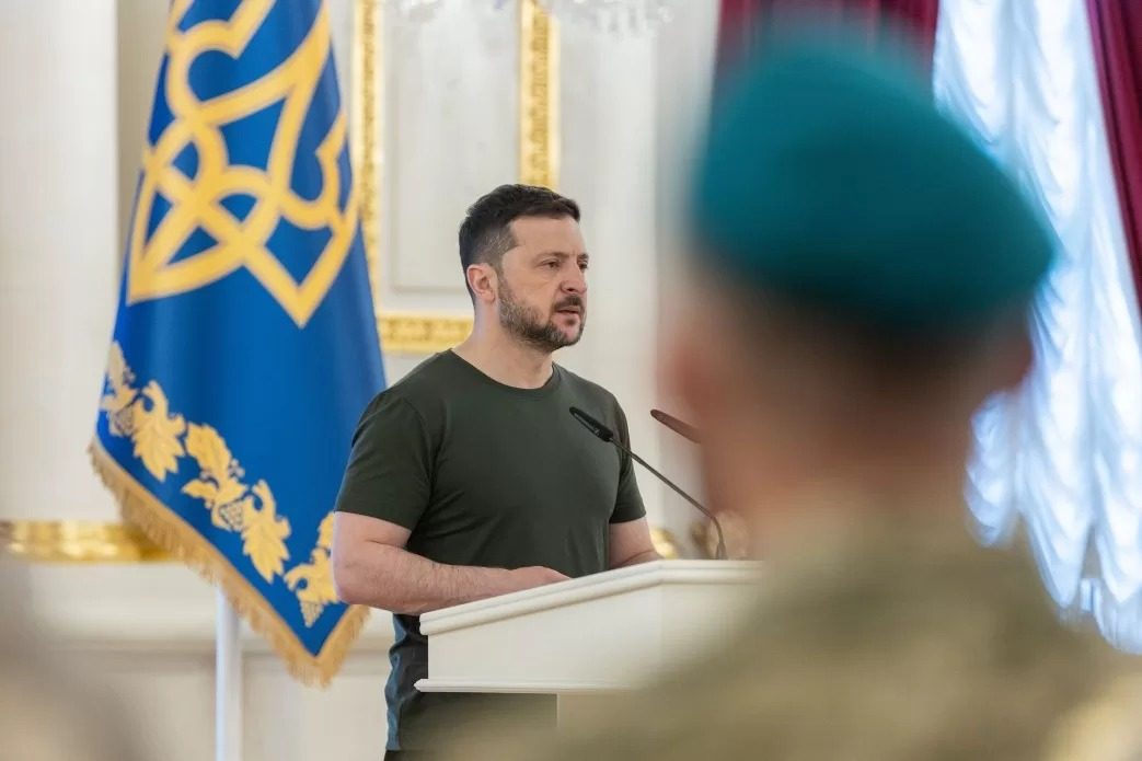 Сколько украинцев доверяют Зеленскому сейчас: результаты опроса