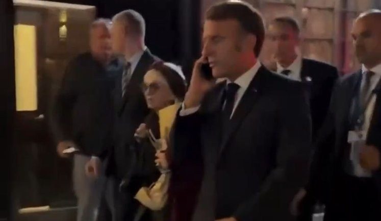 Макрон через Трампа потрапив у курйозний випадок у Нью-Йорку (відео)