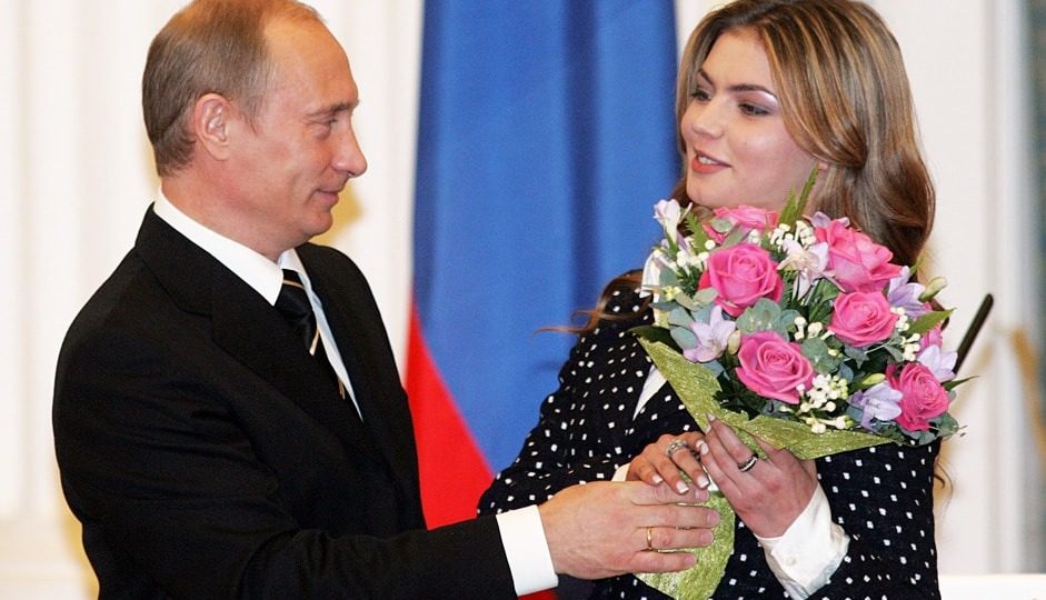 Путін возив у Китай коханку: ось чим вона там займалася