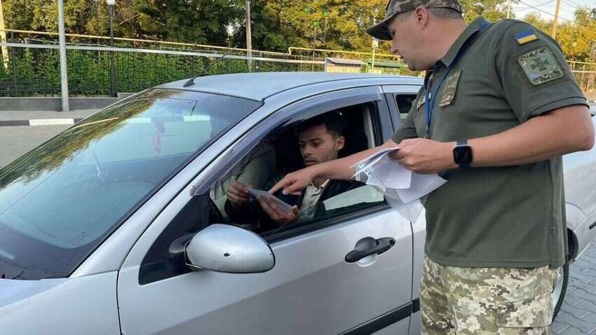 Зеленський пояснив, чому чоловікам 18-22 років дозволили виїзд за кордон ➤ Prozoro.net.ua