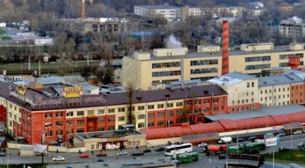 В Киеве горит фабрика Roshen