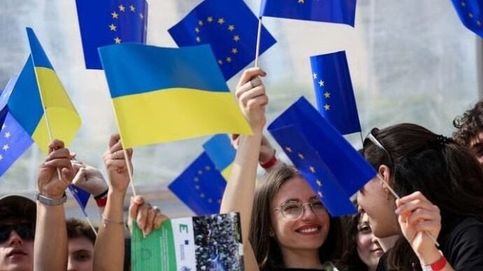 Репарационный займ: ЕС готовит новый вид помощи Украине за счет РФ