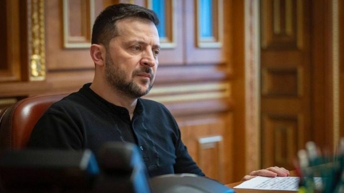 Сколько украинцев доверяют Зеленскому сейчас: результаты опроса