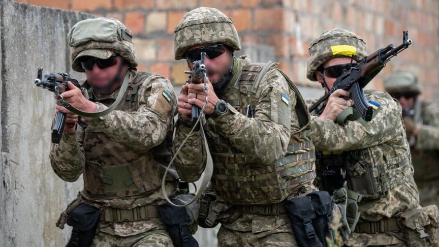 Чому бійців ЗСУ вже не відправляють за кордон на навчання: Зеленський