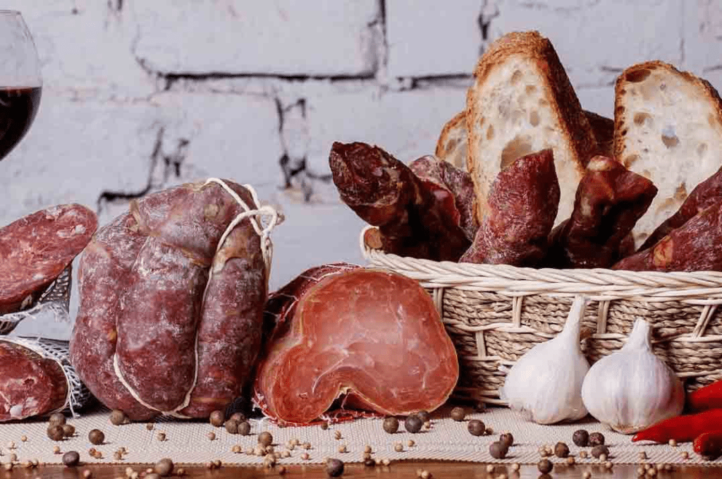 Цим продуктам не місце на дверцятах холодильника: вони втратять свіжість