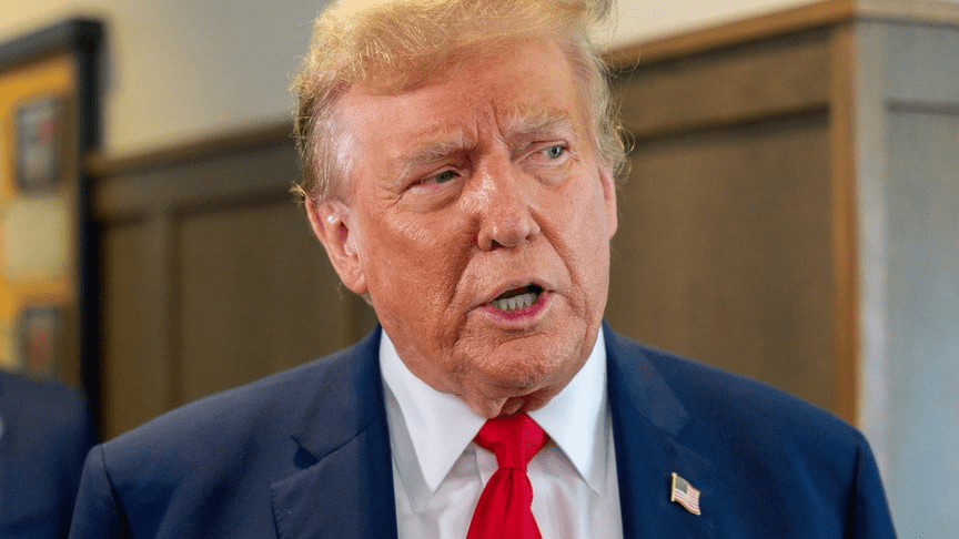 «Что-то должно произойти»: Трамп дал новый сигнал о переговорах Украины и РФ