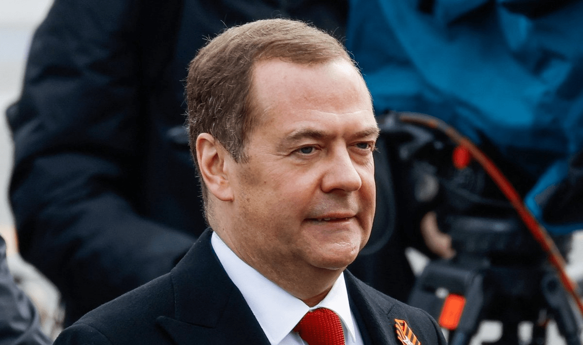 Медведев в очередной раз пригрозил Британии: новая волна абсурдных заявлений ➤ Prozoro.net.ua