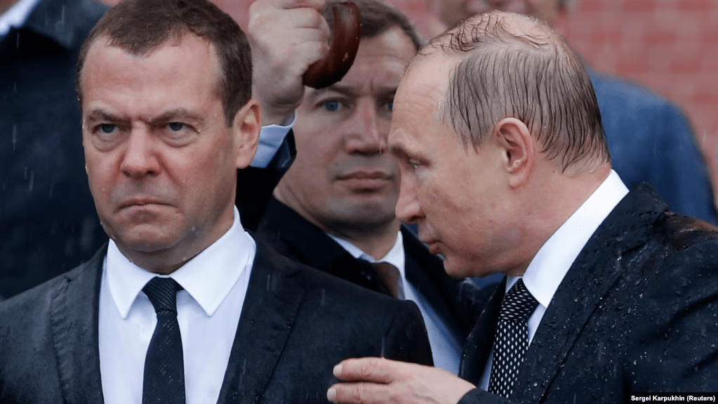 Медведев в очередной раз пригрозил Британии: новая волна абсурдных заявлений
