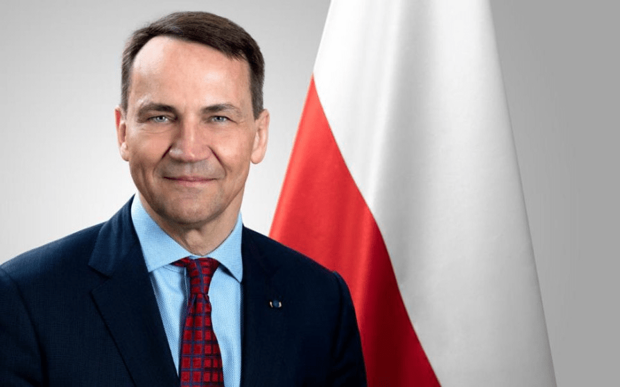 Польський міністр виступив із пропозицією збивати російські ракети над Україною