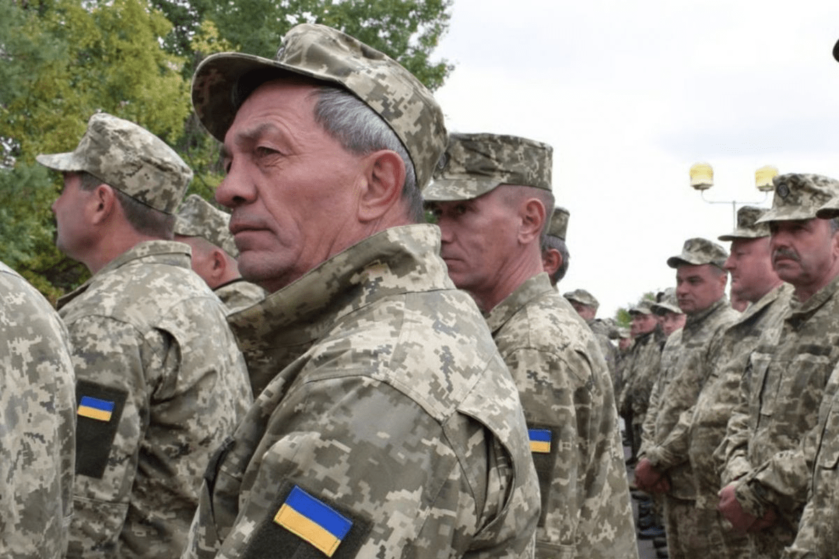 Нові умови мобілізації в Україні: як служитимуть чоловіки й жінки 60+
