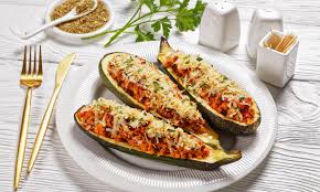 Кабачкові човники з ароматною начинкою